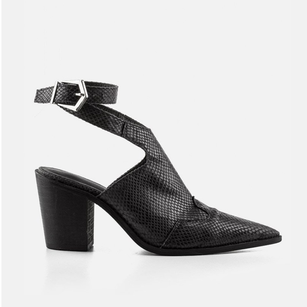 Adika Medusa Mules